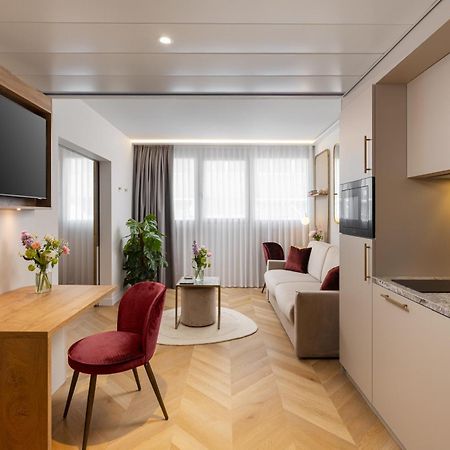 Royal Manotel Geneva Luaran gambar